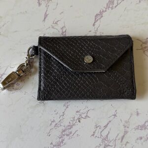 Thirty-one jewelleries London clip on idd wallet.